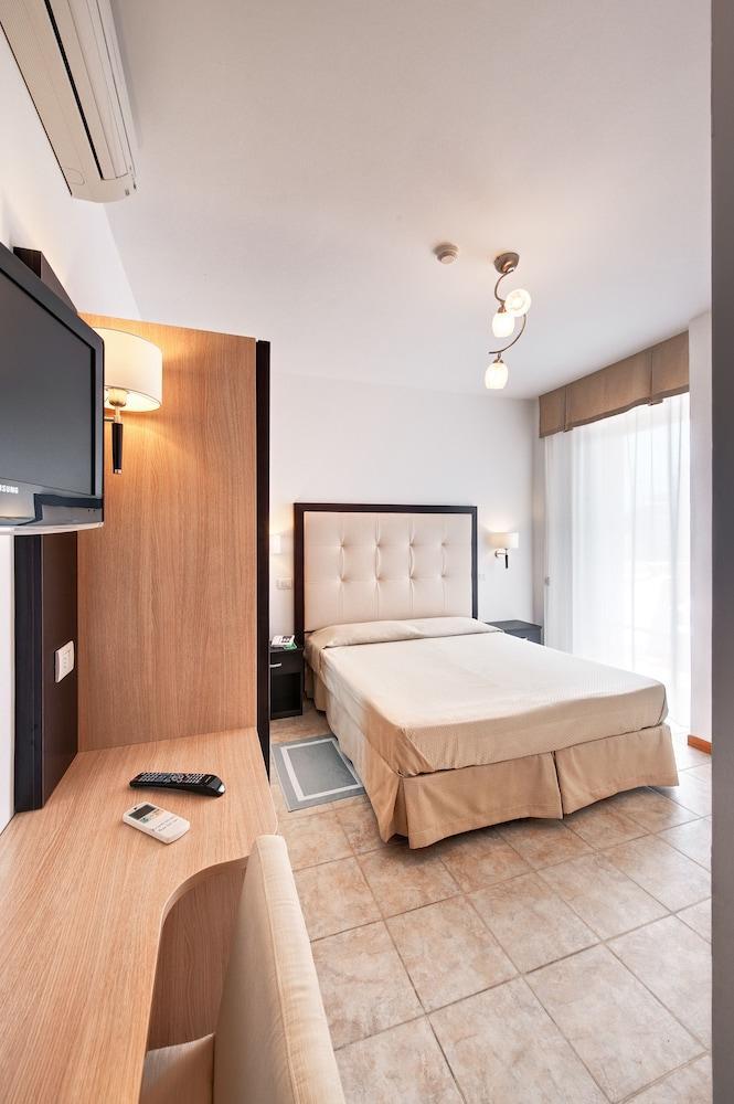 Hotel Bahia ซัน เบเนเดตโต เดล ตรอนโต ภายนอก รูปภาพ