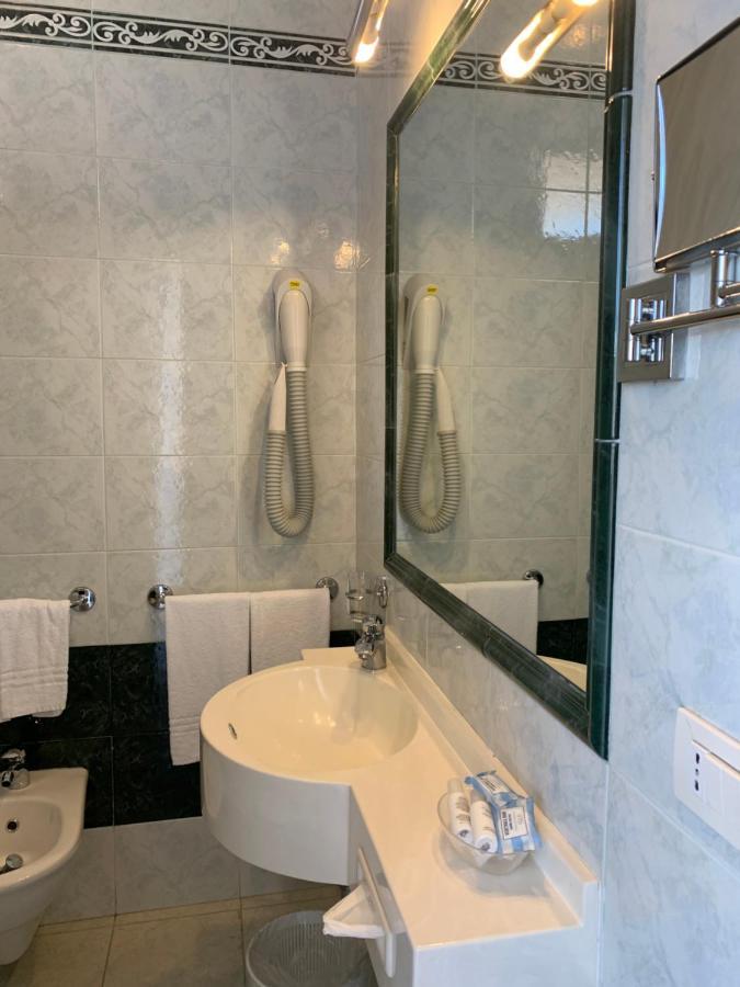 Hotel Bahia ซัน เบเนเดตโต เดล ตรอนโต ภายนอก รูปภาพ