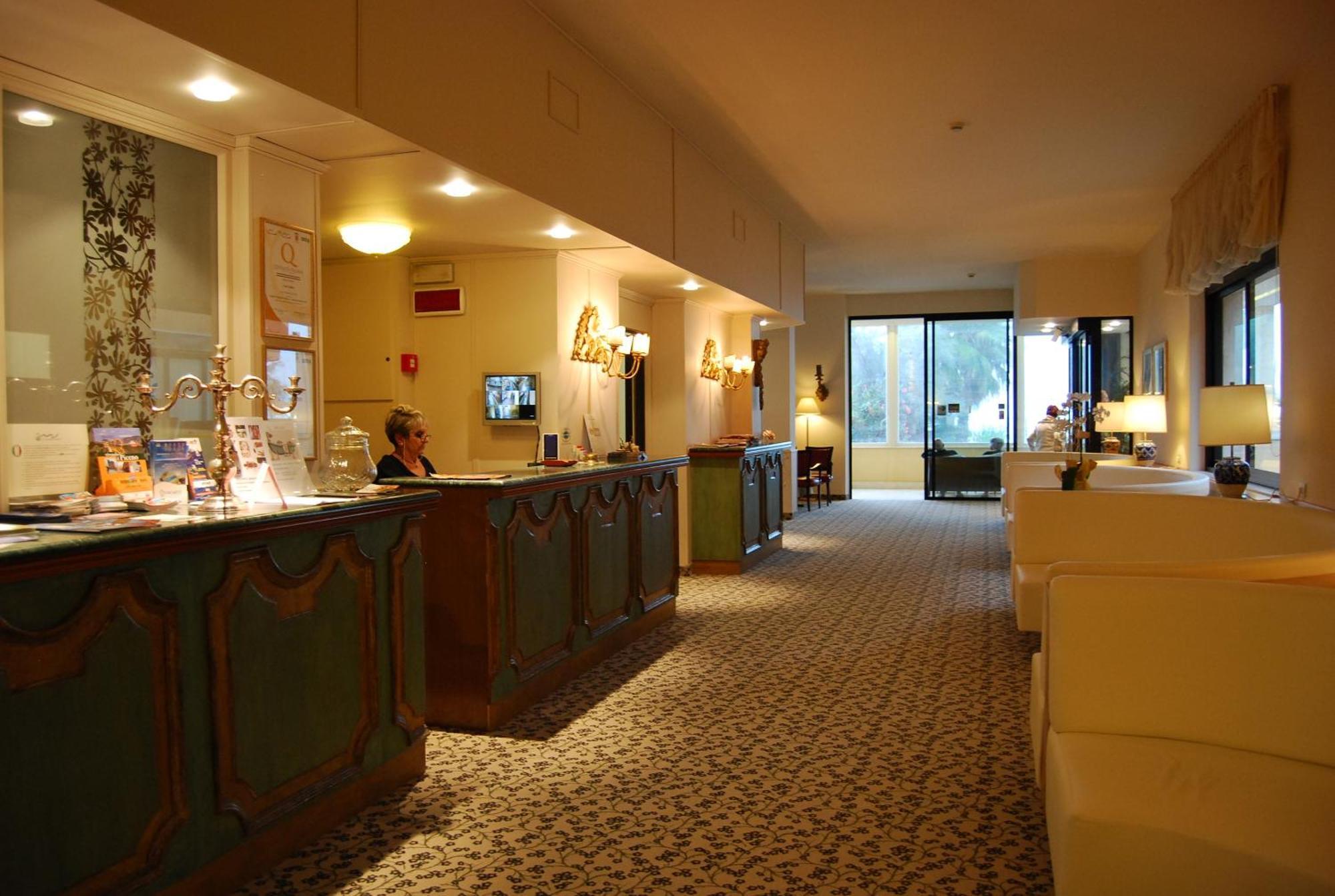 Hotel Bahia ซัน เบเนเดตโต เดล ตรอนโต ภายนอก รูปภาพ