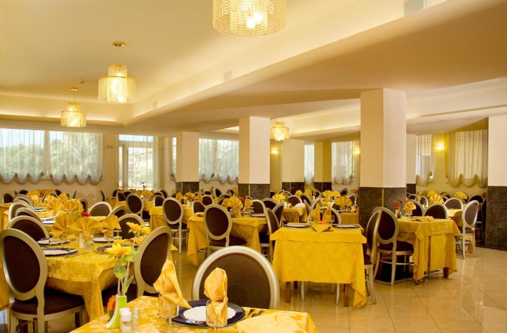 Hotel Bahia ซัน เบเนเดตโต เดล ตรอนโต ภายนอก รูปภาพ