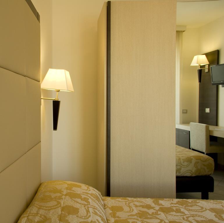 Hotel Bahia ซัน เบเนเดตโต เดล ตรอนโต ห้อง รูปภาพ